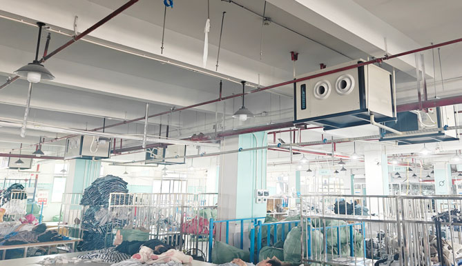 服裝廠制冷降溫，安裝蒸發(fā)冷省電空調(diào)-臥式射流機(jī)組